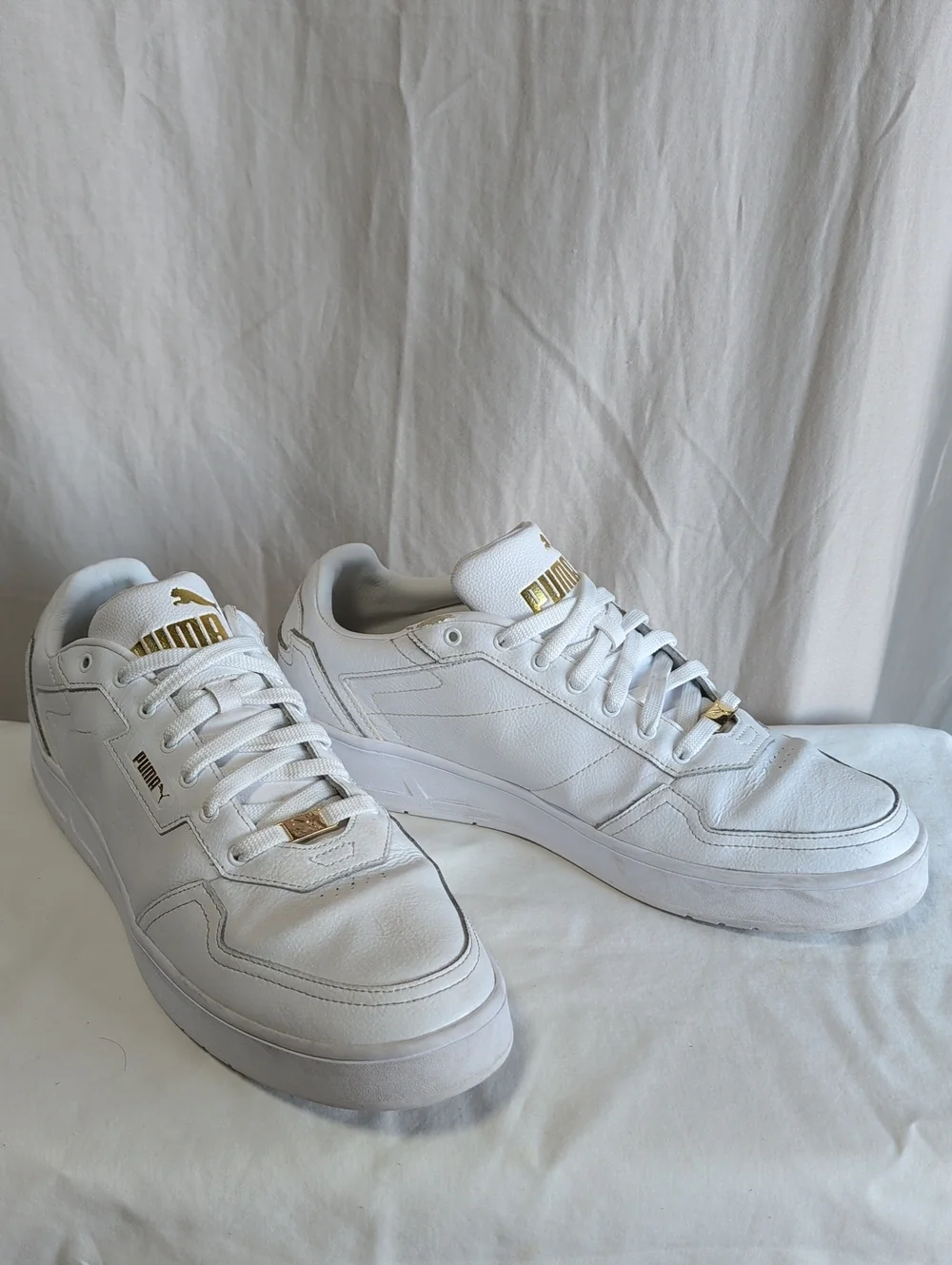 Puma Men’s Court Classic Lux White Sneakers with Gold Accents Sz 12